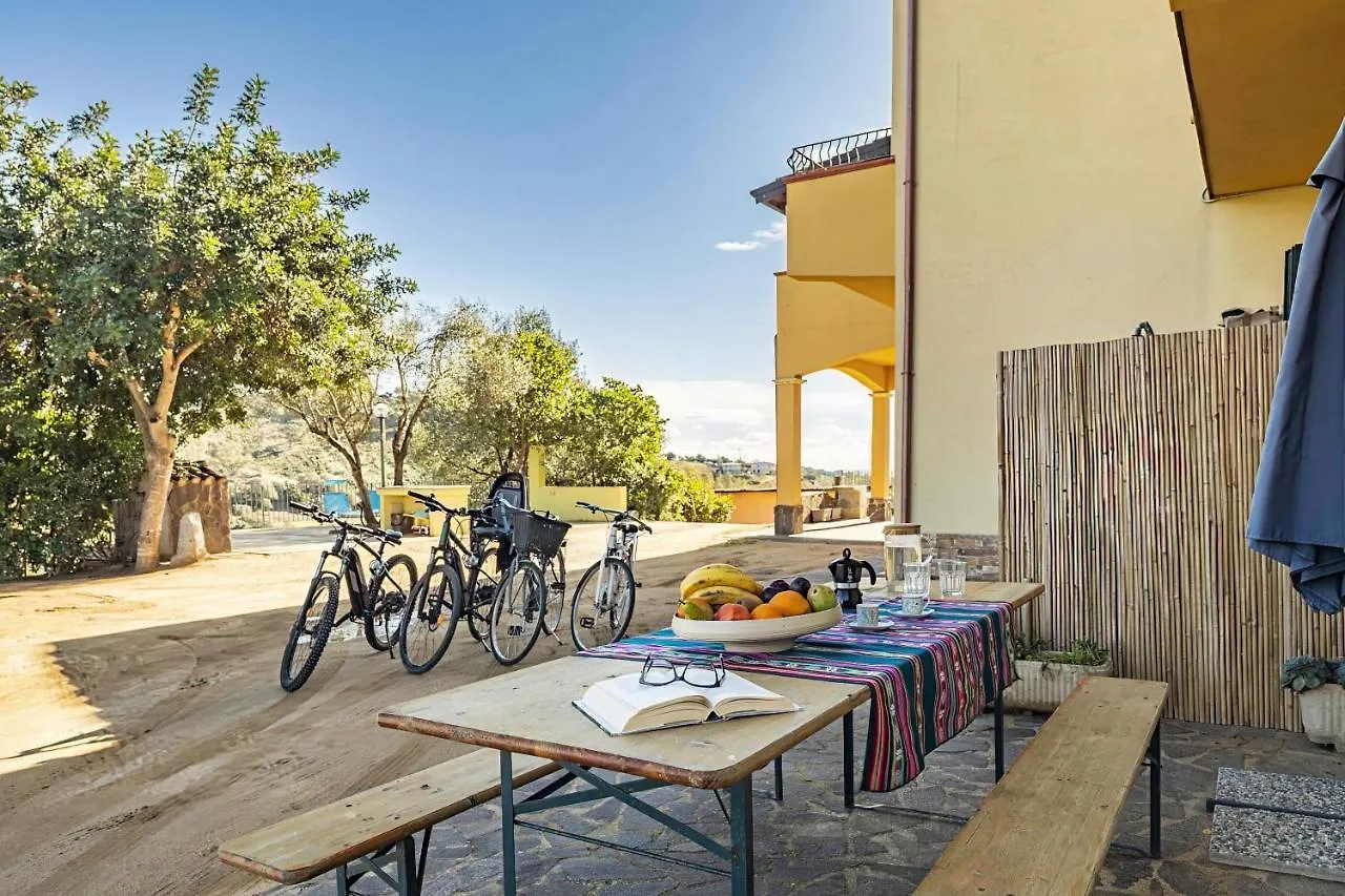 Casa Aurora Con Giardino Villa Bari Sardo Italien